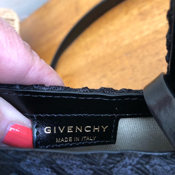 Givenchy small cut out black monogram crossbody bag - Picture 8 of 13